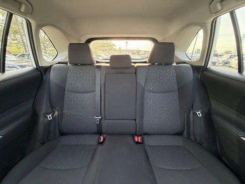 Used 2022 Toyota RAV4 XLE FWD image 26