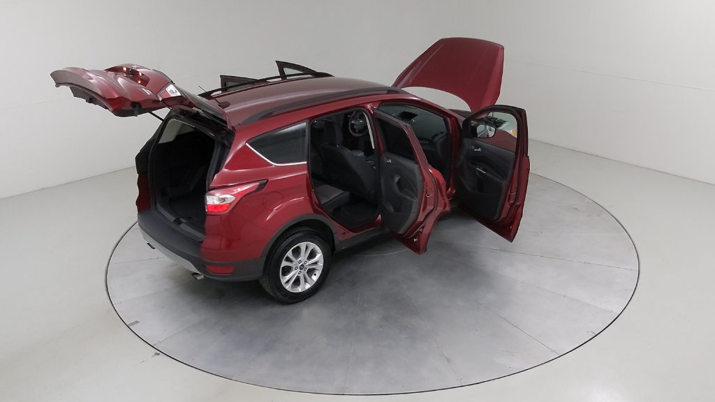 Certified 2018 Ford Escape SE FWD image 46