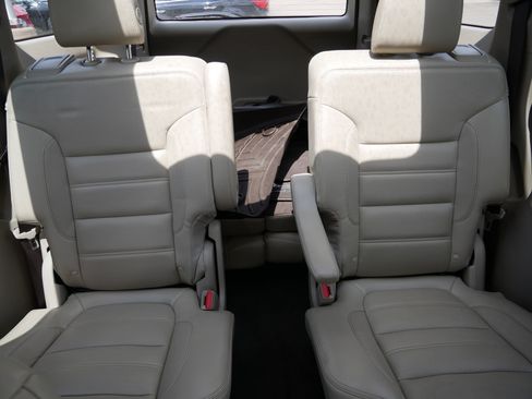 Used 2018 GMC Acadia Denali AWD/4WD image 13