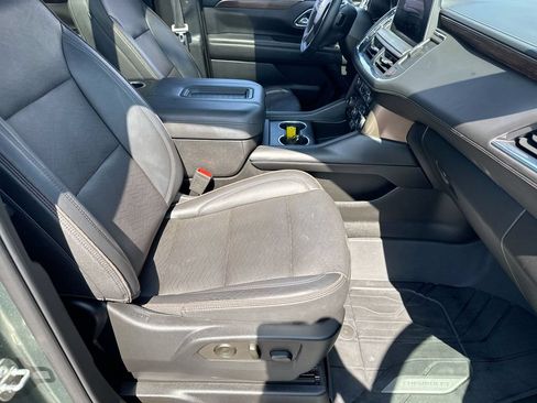 Used 2023 Chevrolet Suburban High Country AWD/4WD image 29