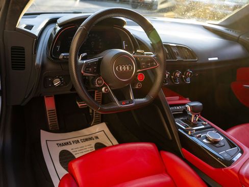 Used 2018 Audi R8 V10 plus image 36