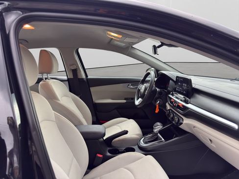 Used 2022 Kia Forte LXS FWD image 19