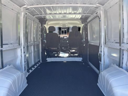 Used 2025 RAM ProMaster 2500 w/ U-Haul Equipment Group FWD image 28