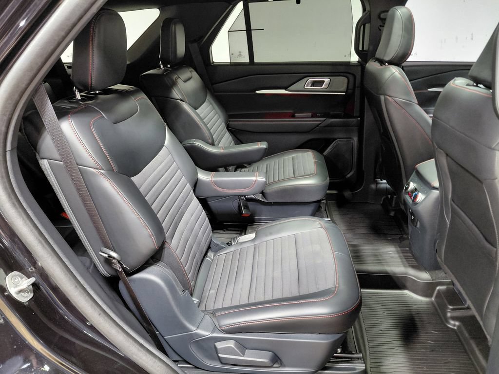 Certified 2025 Ford Explorer ST-Line w/ Premium Package AWD/4WD image 41