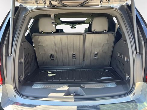 New 2026 GMC Yukon Denali w/ Sun & Power Step Package AWD/4WD image 6