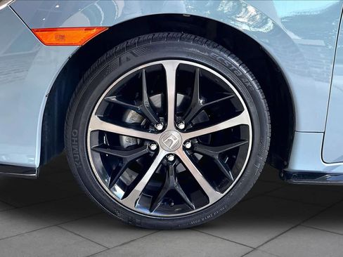 Used 2020 Honda Civic Sport image 11