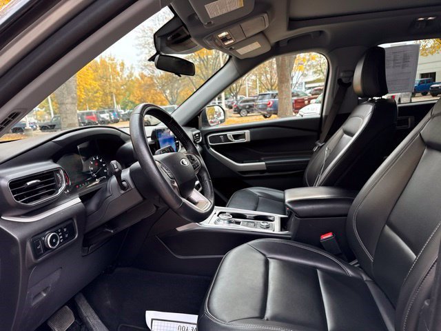 Certified 2024 Ford Explorer XLT w/ Equipment Group 202A AWD/4WD image 15