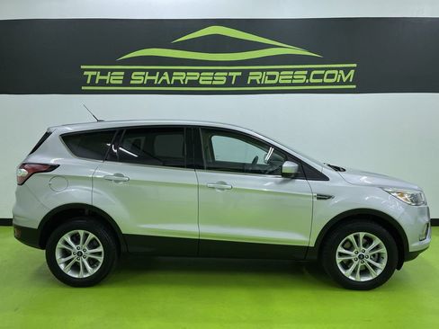 Used 2017 Ford Escape SE image 11