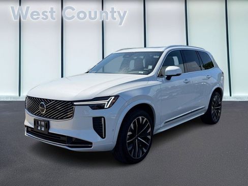 Certified 2025 Volvo XC90 B6 Plus AWD/4WD image 9