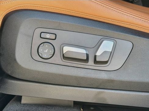 Used 2022 BMW X5 sDrive40i w/ Premium Package RWD image 25
