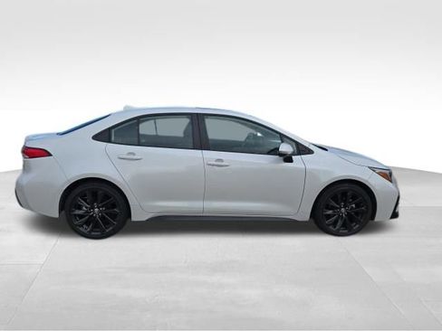 Used 2024 Toyota Corolla SE image 7