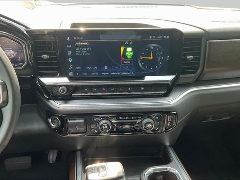 Used 2026 Chevrolet Silverado 1500 High Country w/ High Country Premium Package AWD/4WD image 12
