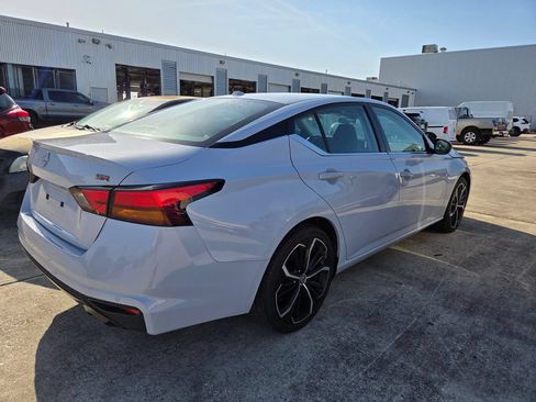 Used 2023 Nissan Altima 2.5 SR FWD image 4