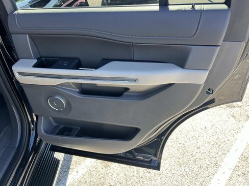 Used 2020 Ford Expedition XLT w/ Equipment Group 202A image 16