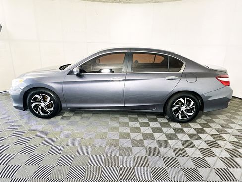 Used 2017 Honda Accord LX image 6