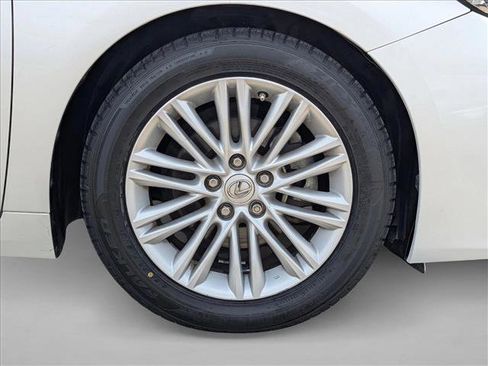 Used 2016 Lexus ES 350 w/ Premium Package w/Wood Trim image 26