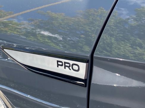 Used 2023 Volkswagen ID.4 Pro RWD image 5