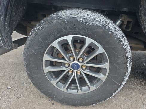 Used 2018 Ford F150 XLT w/ Equipment Group 302A Luxury image 11