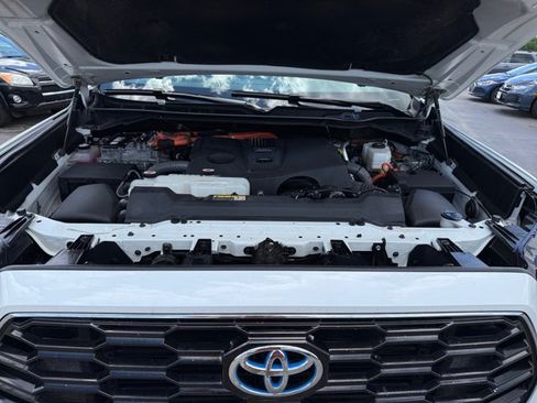 Certified 2023 Toyota Sequoia Platinum AWD/4WD image 31
