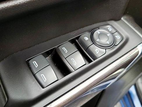 Used 2022 Chevrolet Silverado 1500 LTZ w/ Safety Package II image 17