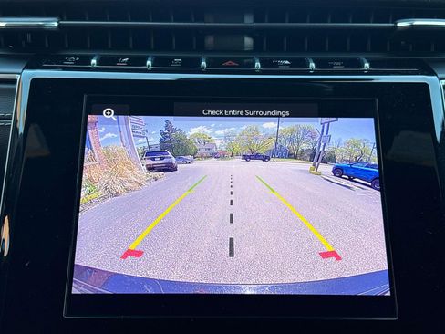 Used 2024 Jeep Grand Cherokee Altitude AWD/4WD image 17
