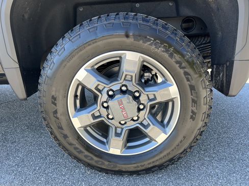 New 2026 GMC Sierra 2500 SLT w/ SLT Premium Package image 24