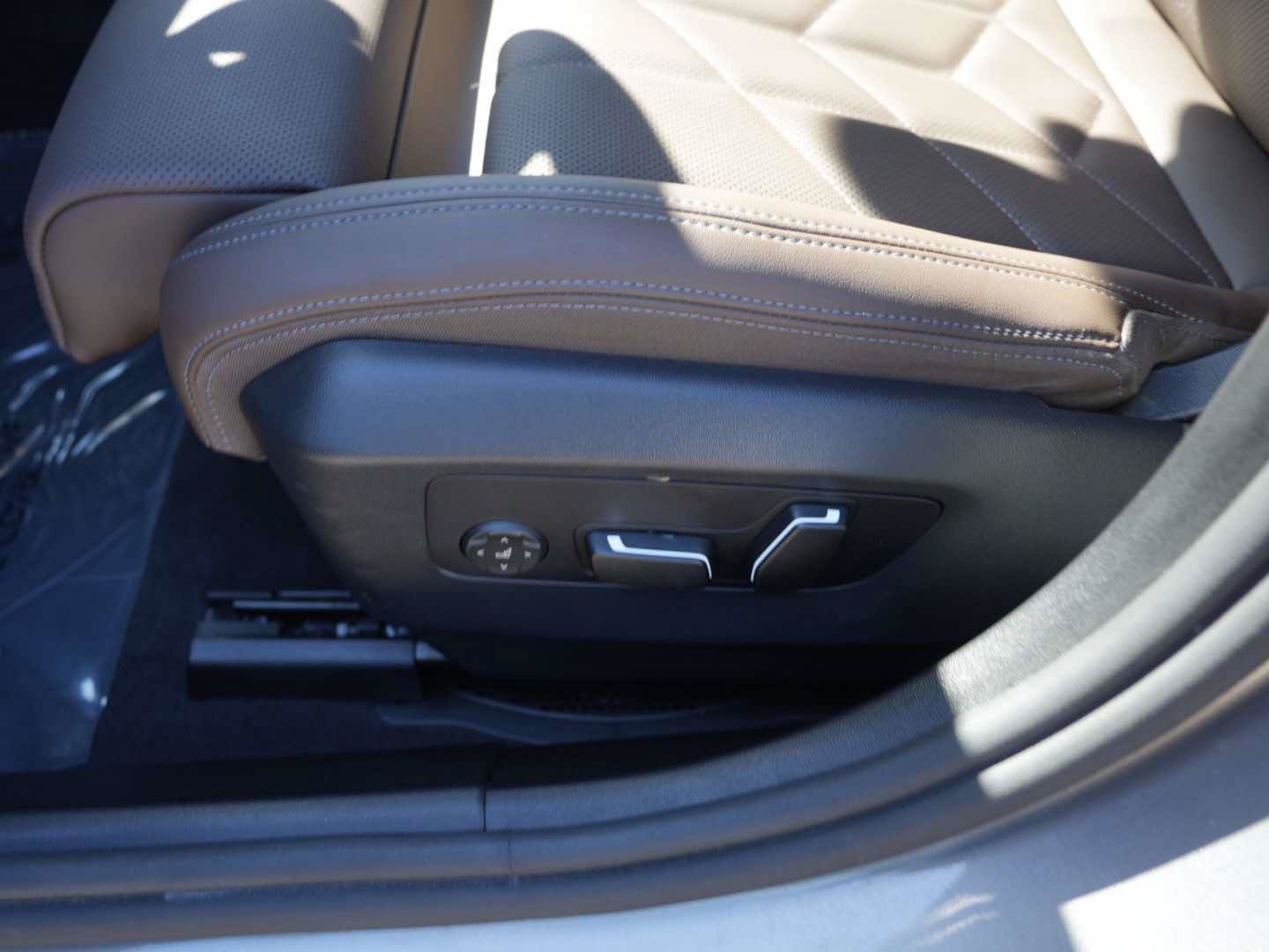 Used 2026 BMW 530i RWD image 15