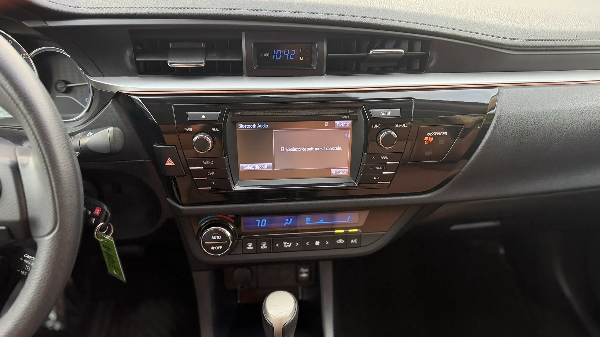 Used 2015 Toyota Corolla LE FWD image 24