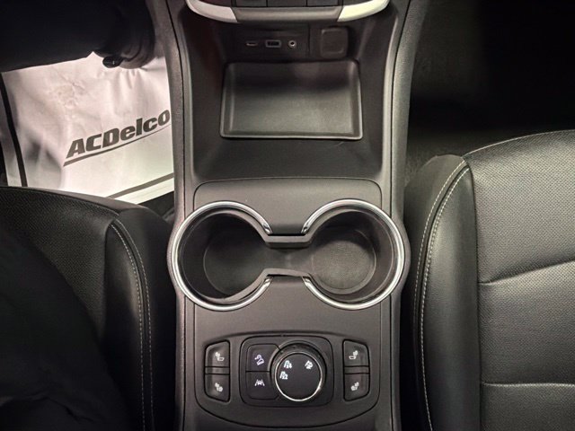 Used 2024 GMC Terrain SLT AWD/4WD image 27