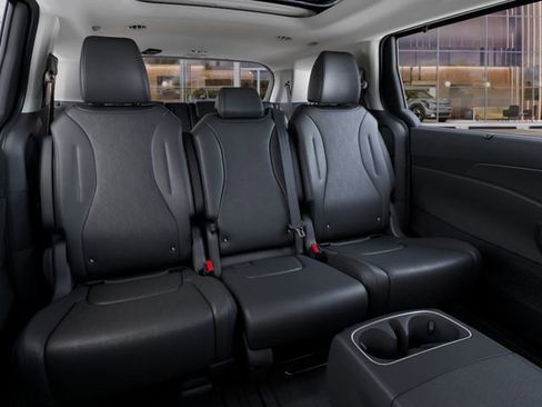New 2026 Kia Carnival SX w/ SX Dark Edition Package FWD image 16