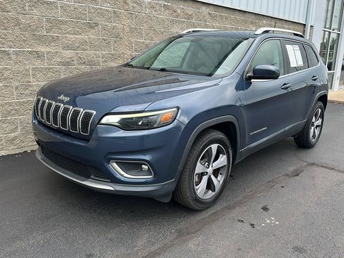 Used 2019 Jeep Cherokee Limited AWD/4WD image 17