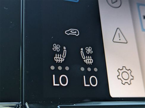 New 2026 Volkswagen Atlas SE image 22