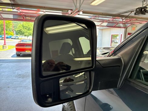 Certified 2025 RAM 2500 Big Horn AWD/4WD image 8