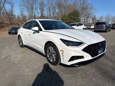 Certified 2023 Hyundai Sonata SEL w/ Preferred Accessory Package image 2