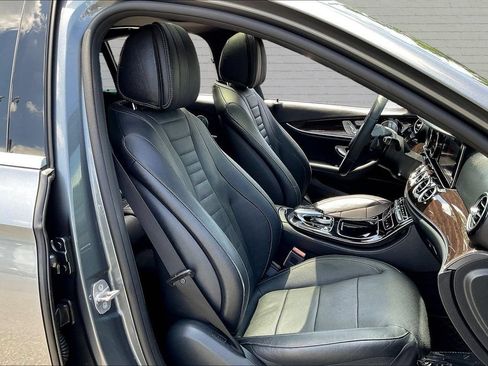Used 2017 Mercedes-Benz E 300 image 29