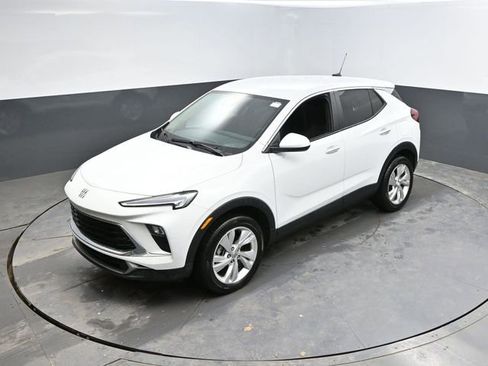 Used 2025 Buick Encore GX Preferred AWD/4WD image 37