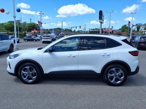 Used 2025 Ford Escape ST-Line w/ Equipment Group 301A FWD image 2