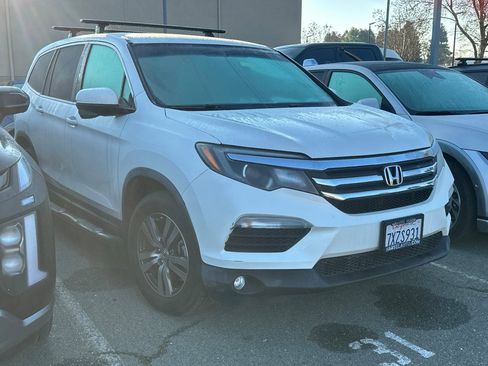 Used 2017 Honda Pilot EX-L image 2