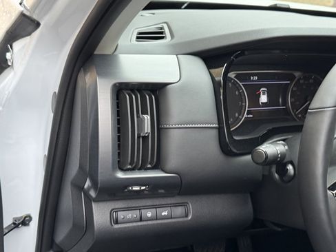 New 2025 Nissan Pathfinder SL AWD/4WD image 21