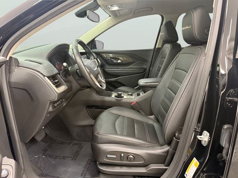 Used 2022 GMC Terrain Denali w/ Denali Premium Package AWD/4WD image 12