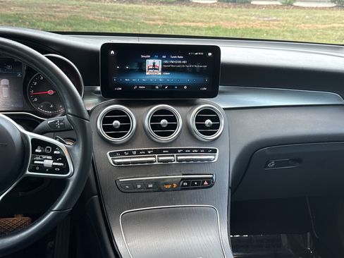 Used 2022 Mercedes-Benz GLC 300 image 30