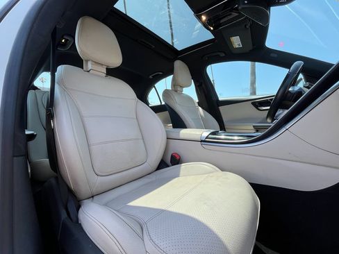 Used 2024 Mercedes-Benz C 300 Sedan image 16