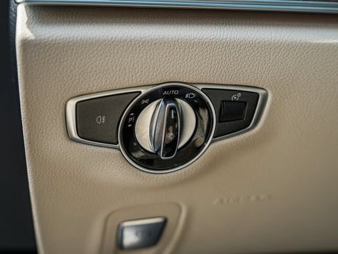 Used 2023 Mercedes-Benz E 350 4MATIC Sedan image 41