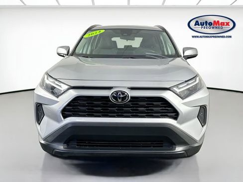 Used 2024 Toyota RAV4 XLE FWD image 6