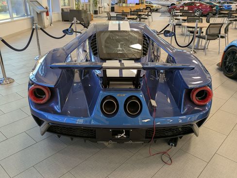 Used 2022 Ford GT image 5