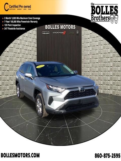 Used 2025 Toyota RAV4 XLE AWD/4WD image 1