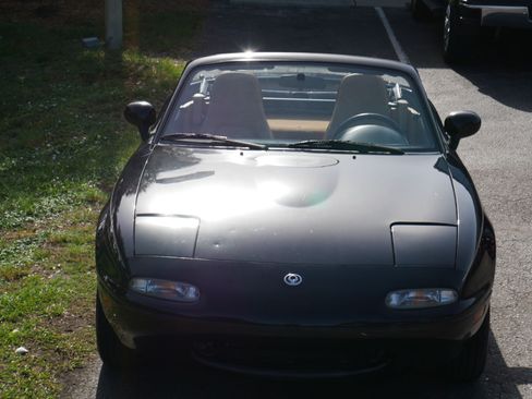 Used 1997 MAZDA MX-5 Miata RWD image 24