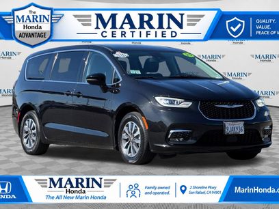Used 2024 Chrysler Pacifica Limited