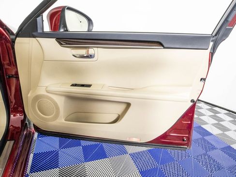 Used 2013 Lexus ES 350 350 w/ Luxury Pkg image 14