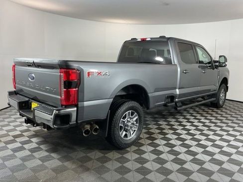 Used 2025 Ford F350 Lariat w/ FX4 Off-Road Package image 4